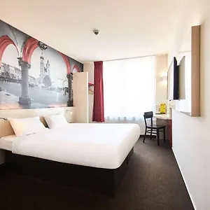 ** Hotel Centrum Polónia